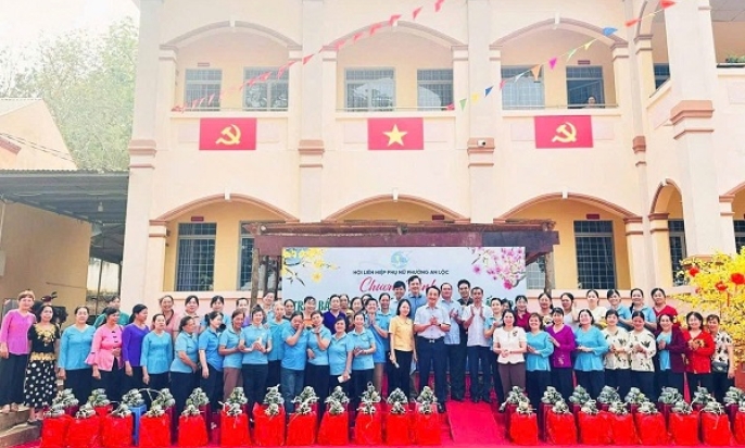 Lan tỏa y&amp;#234;u thương qua Chương tr&amp;#236;nh “Trao b&amp;#225;nh chưng xanh – Đ&amp;#243;n Xu&amp;#226;n ấm &amp;#225;p” năm 2026